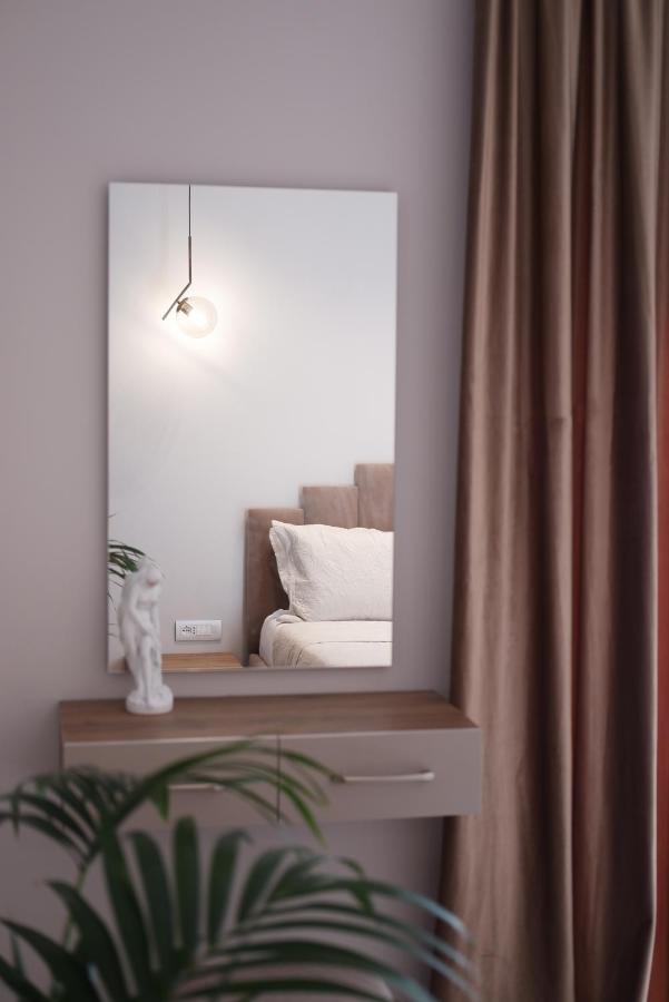 Seahana Apartment Himare Eksteriør bilde