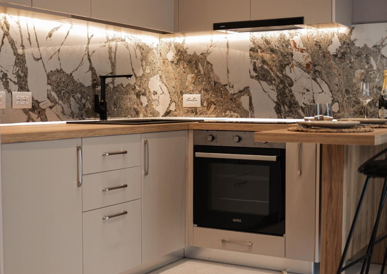 Seahana Apartment Himare Eksteriør bilde